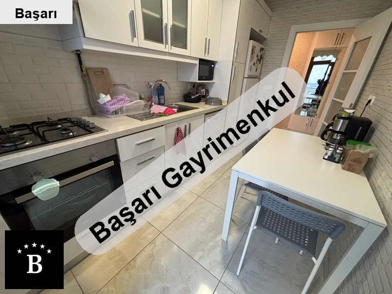 Başarı'dan cı kocayol sokakta 2017 yapımı metro yakını 110m² 2+1