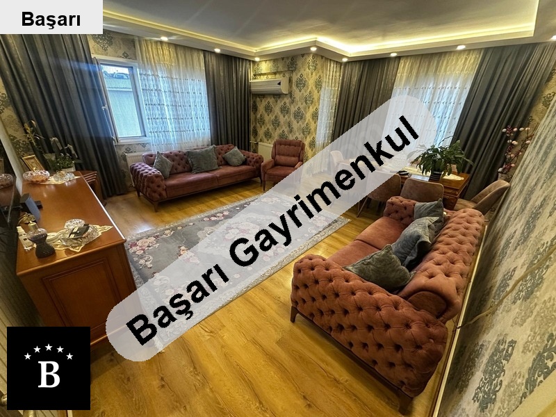 Başarı'dan bostanci sahi̇lde ön cephe geni̇ş bakimli 4+2