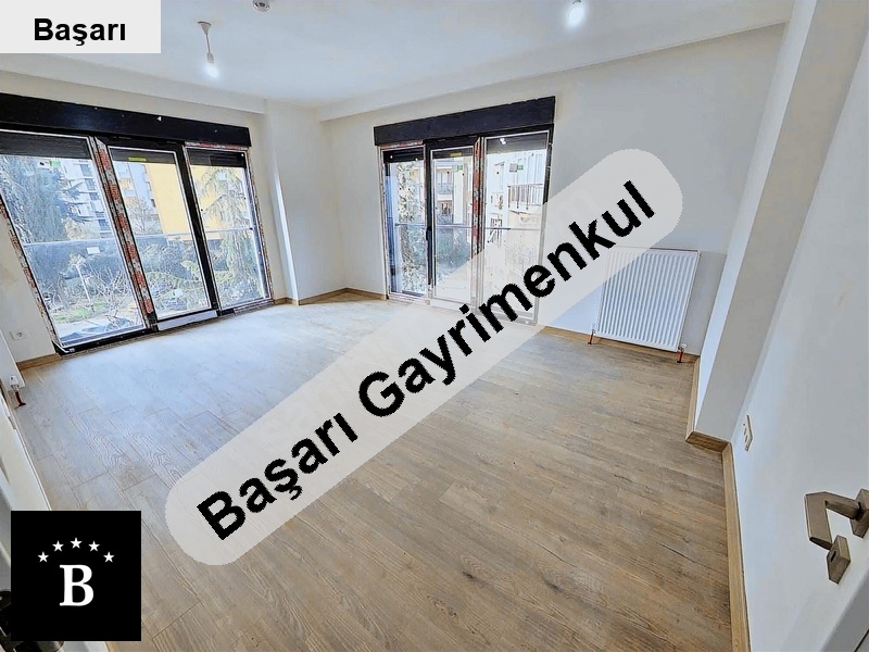 Başarı'dan bostanci'da havuzlu günli̇kli̇ 2+1 sifir satilk dai̇re
