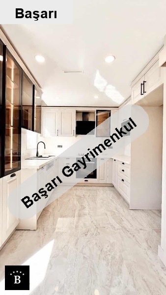 Başarı'dan erenköyde bağdata çok yakin i̇çi̇ tamamen yeni̇lenmi̇ş 150m2 3+1