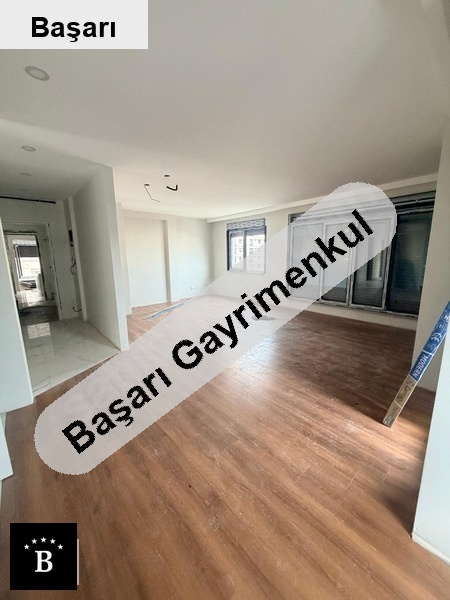 Başarı'dan suadiye'de 3+1110 m2 sarsıntı yalıtım sistemli manzaralı ferah