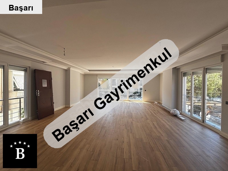 Başarı'dan  eski̇ bağdatta sahi̇le 1paralel katta tek 4+1