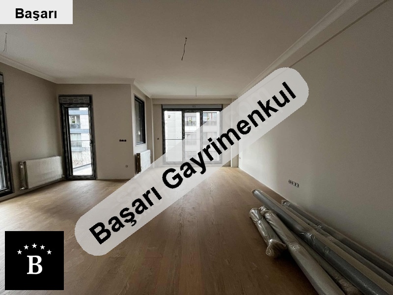 Başarı'dan erenköy bağdat'a yakin presti̇jli̇ yeni̇ bi̇nada 3+1 130m² boş dai̇re