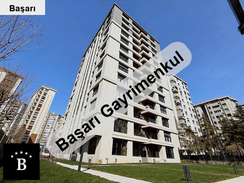 Başarı'dan erenköy'de prestijli oyun parklı site özellikli binada 150m² 3+1