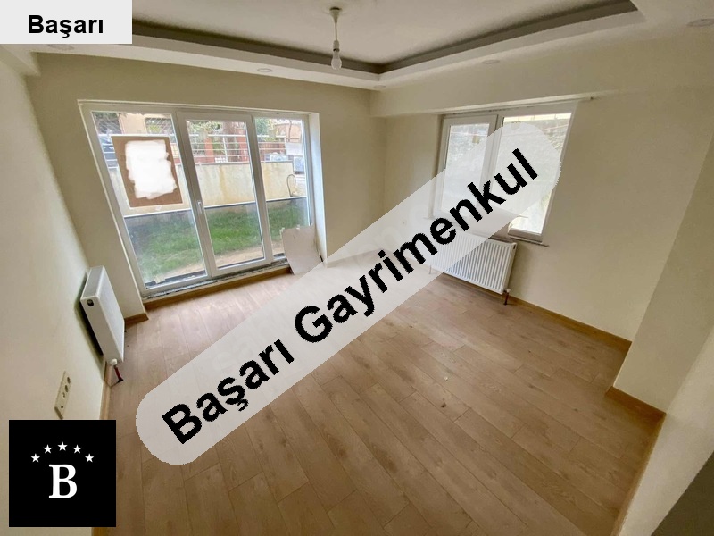 Başarı'dan bostanci spori̇um'da 1 yillik ön cephe 3+1
