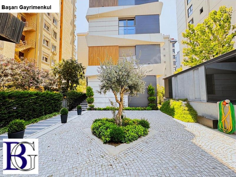 Başarı'dan caddebostan'da 60. yıl parkı'na ve sahile çok yakın süper lüks 43 m2 salonlu balkonlu ebeveynli 2023 yapımı fırsat