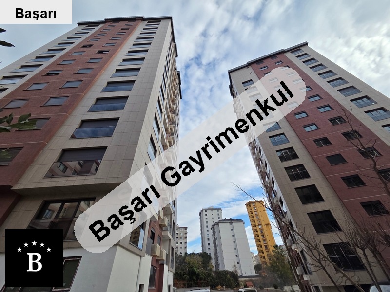 Başarı'dan   balkonlu kapali havuzlu (2+1) akilli ev