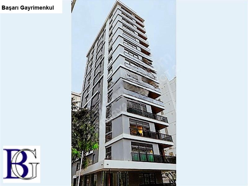 Başaşrı'dan caddebostan' sahil'de deniz manzaralı 225 m2  katta tek 49 m2 salonlu 9 m2 balkonlu 