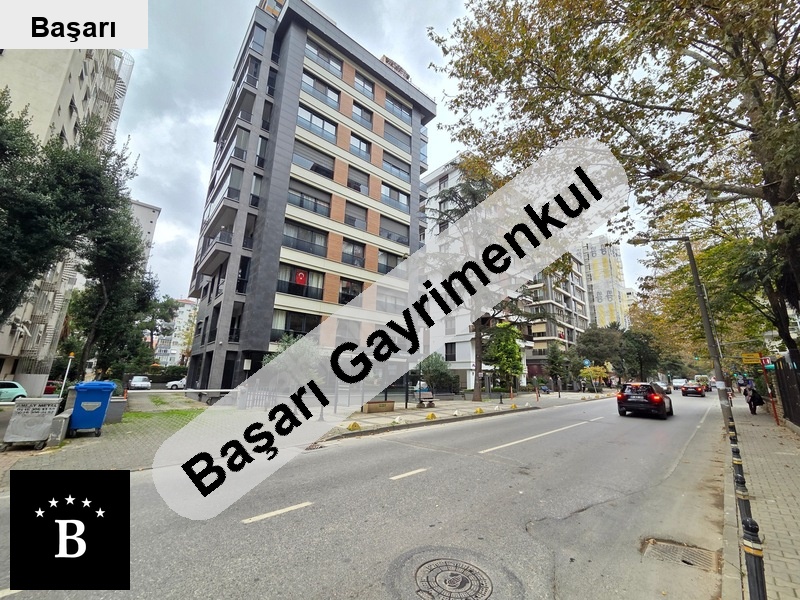 Başarı'dan erenköy ethem efendi̇ cad üzeri̇nde bağdat cad yakin geni̇ş 3+1