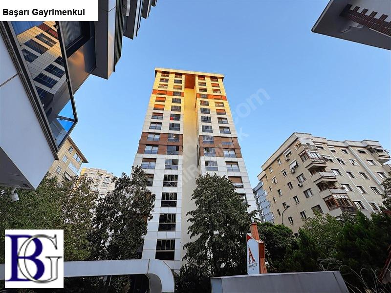 Başarı'dan suadi̇ye Ayşeçavuş'ta  160 m2 35 m2 salonlu 5 m2 balkonlu iki araçlık otopark hakkı ultra lüx