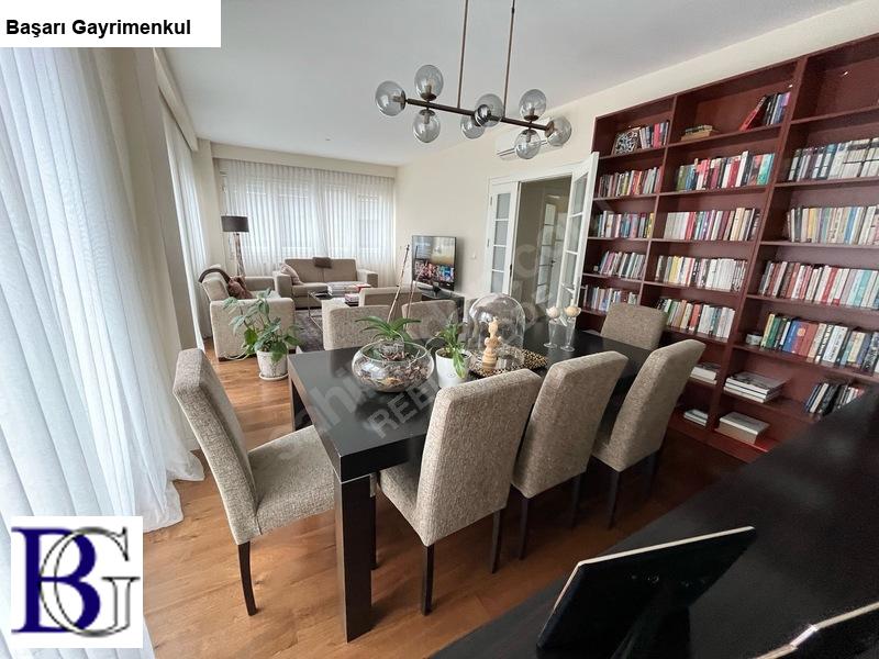 başarı'dan  suadi̇ye sahi̇lde deni̇ze 2 dk ebeveynli̇ 145 m2