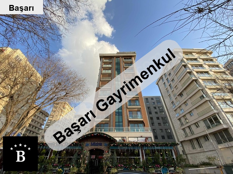 Başarı'dan göztepe parkina komşu genç bi̇nada satilik geni̇ş 2+1 boş dai̇re