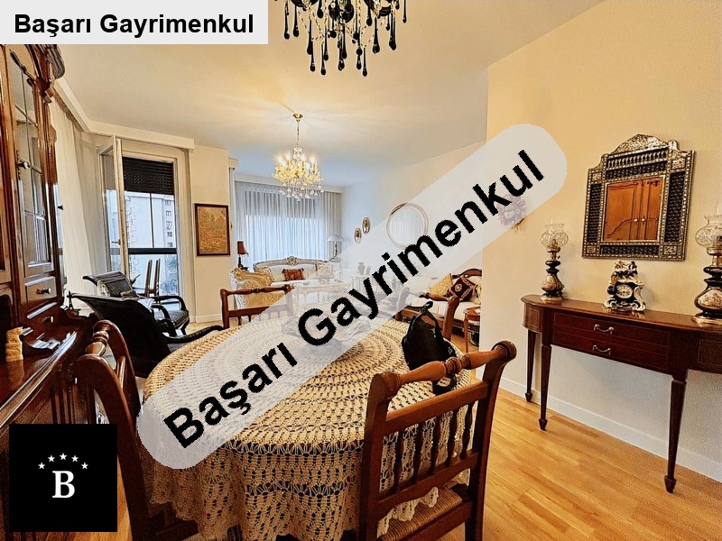 Başarı'dan suadi̇ye sahi̇lde  balkonlu 130m2 net 3+1 dai̇re