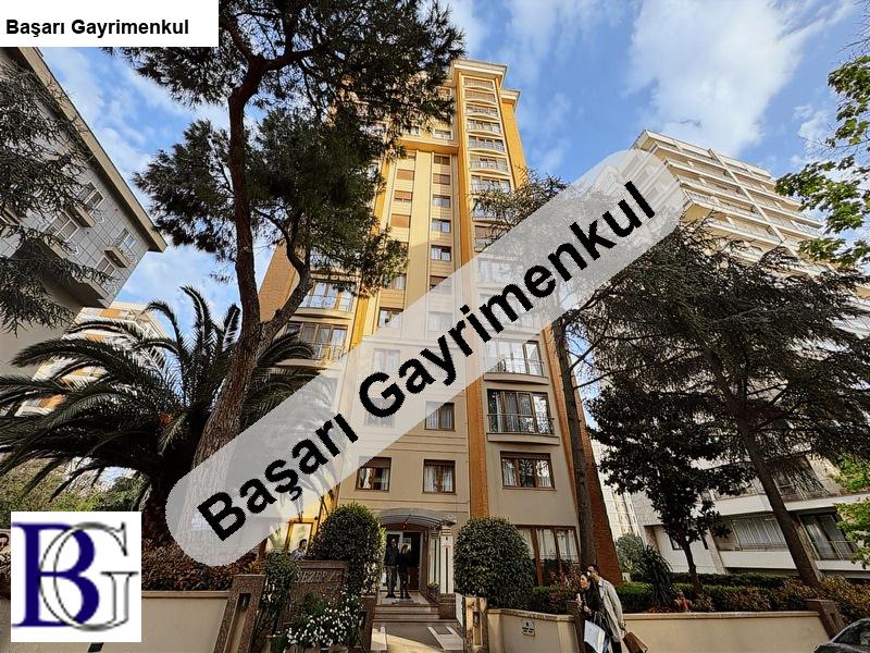 bağdat caddesi̇ni̇n kalbi̇nde gen&ccedil; bi̇nada 4+1 satilik dai̇re