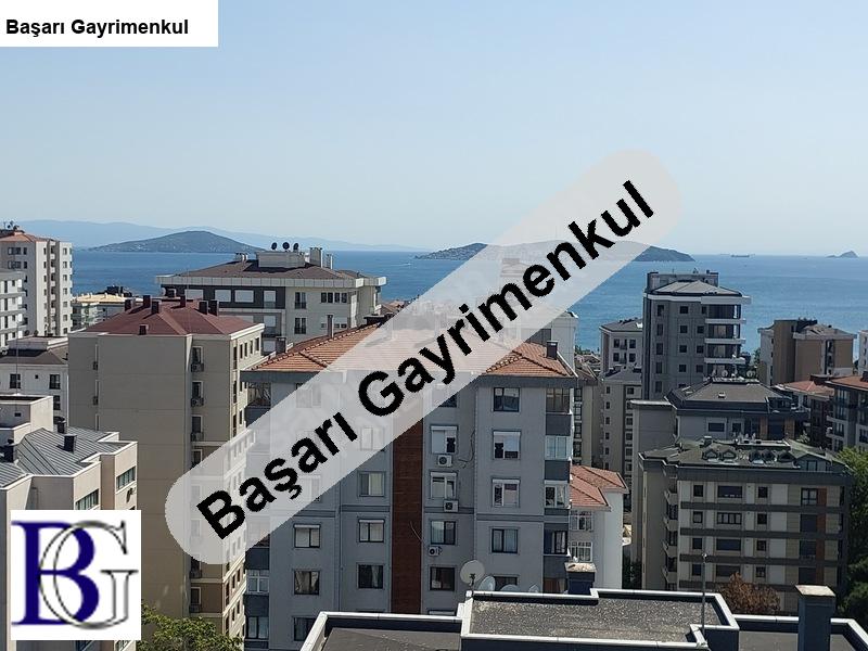 suadiye'de 120 m² net deniz manzaralı, balkonlu, ebvy banyo 3+1