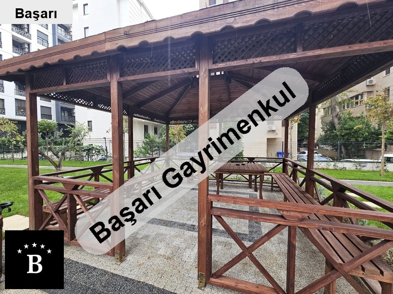 BAŞARIDAN  CADDEBOSTAN BAĞDATA  &Ccedil;OK YAKIN,G&Uuml;VENLİKLİ,SIFIR DAİRE
