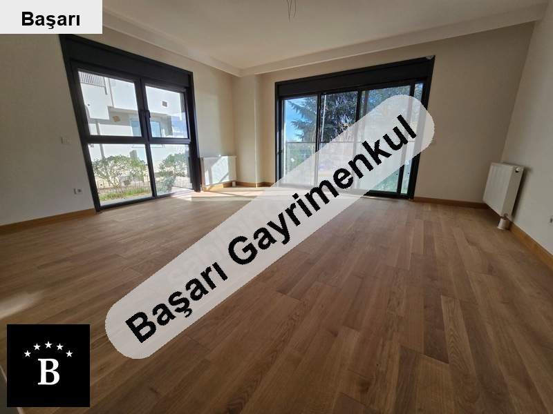 Başarı'dan  sahi̇lde yali palseli̇nde 90m2 net 3+1 sifir dai̇re