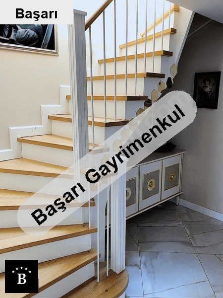 Başarı'dan   sahi̇ldebağdat cad3bi̇nada 220 m2
