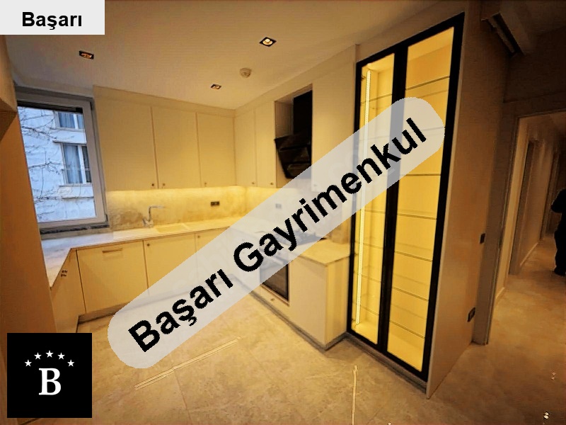 Başarı'dan  bagdat sahi̇l inda 170 m2 4+1 kom ebey
