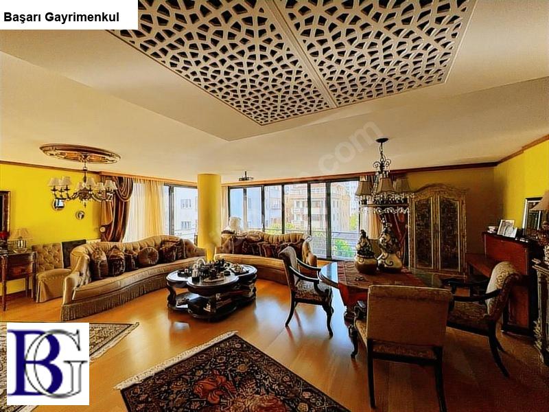 BAŞARI'DAN  BAĞDAT CADDESİNDE 295M2 NET 3+2 DUBLEKS İŞ YERİNE  &amp; KONUTA UYGUN