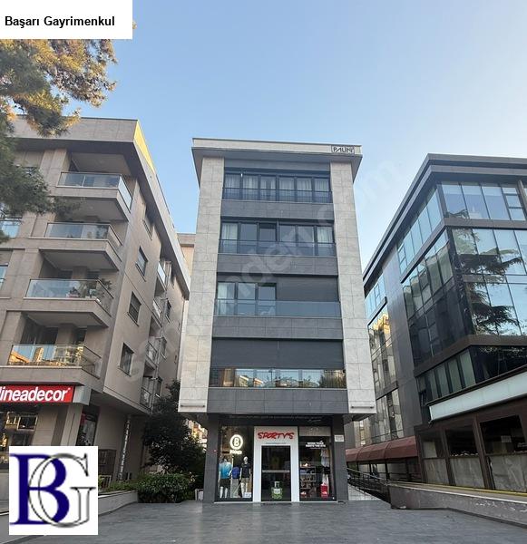 BAŞARI'DAN BAĞDAT CADDESİ ÜZERİNDE SAHİL KISMIN'DA 5+1 KATTA TEK  290 M2 