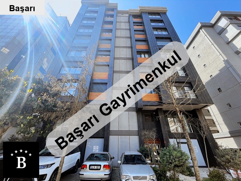 Başarı'dan  sahi̇l'de ckm yani satilik 3+1 firsat boş dai̇re