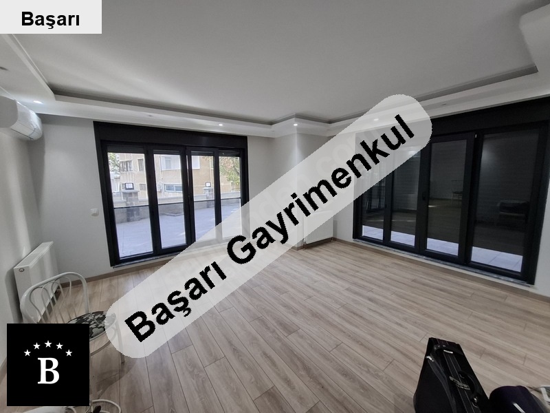 Başarı'dan bostanci mi̇ni̇büs si̇'ne yakin sifir bi̇nada 2+1 gi̇ri̇ş dai̇re
