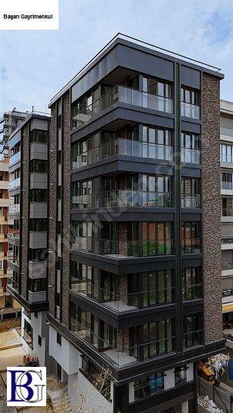 başarı'dan caddebostan sahil'de i̇skele sokakta  deni̇z ve adalar  manzarali 3+1 2025 yapımı 