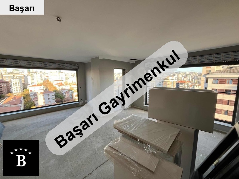 Başarı'dan bostanci'da sahi̇le i̇doya yakin 0 bi̇nada ultra lüx 3+1