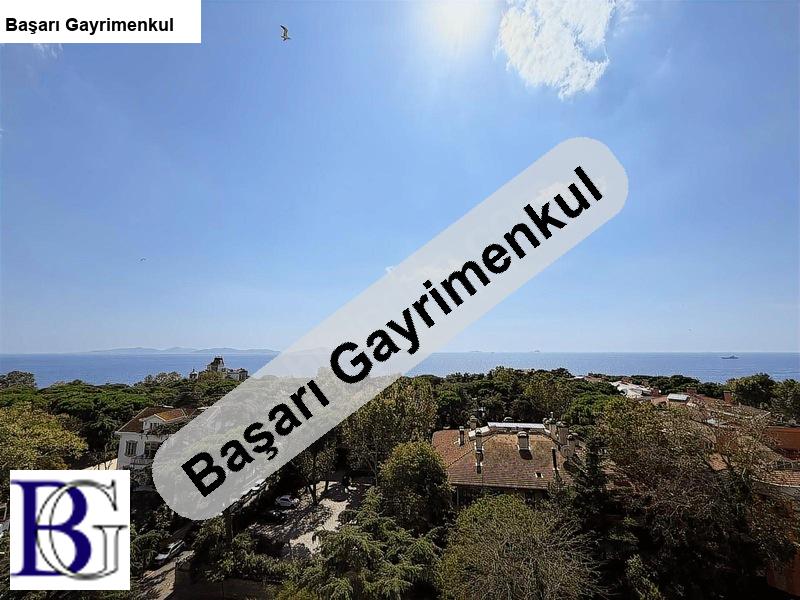 Başarı'dan caddebostan sahil'de  lebiderya kapanmaz kesintisiz deniz ve adalar manzaralı 250 m2 düz daire 60 m2 salonlu 8 m2 balkonlu 2 araçlık garaj