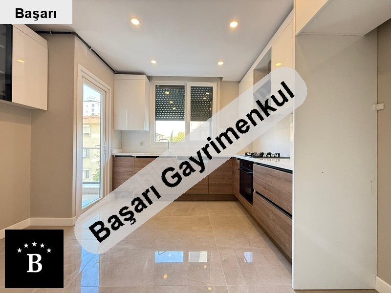 Başarı'dan cı marmaray'ın yanında balkonlu  ebv banyolu 135m2 3+1