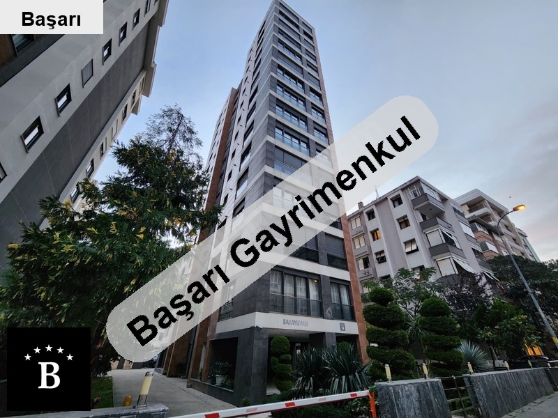 Başarı'dan  sahilde 2015 yapımı yenilenmiş 125m² 3+1