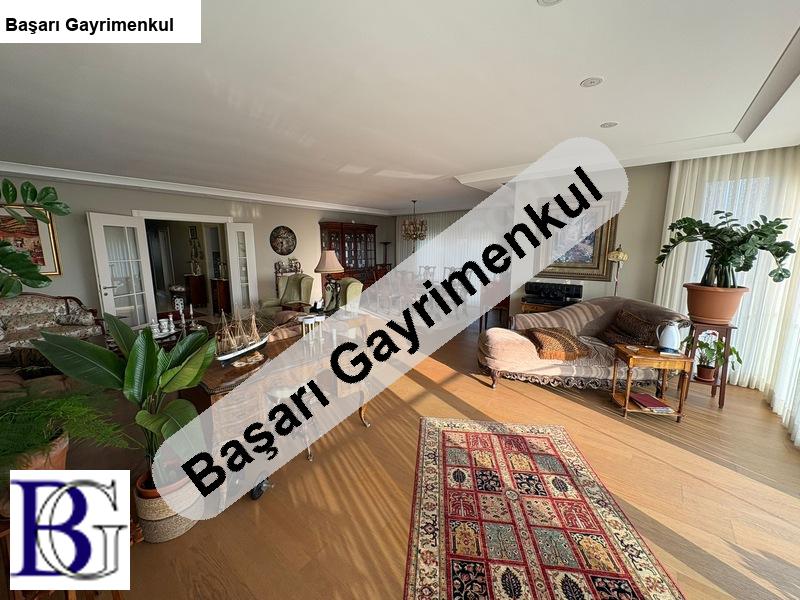 Başarı'dan fenerbahçe burunda kapanmaz deniz ve marina manzaralı 230 m2 10 m2 balkonlu 55 m2 salonlu 2020 yapımı 2 araçlık garaj hakkı fırsattır