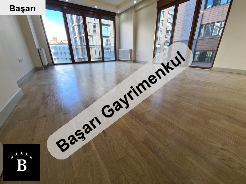 Başarı'dan  sahi̇lde 10 yillik 3+1 ebeynli̇ lüks ara kat dai̇re