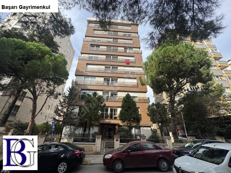 başarı'dan caddebostan bağdat caddesi'ne 5.bina, paksa yapımı, geniş 3+1