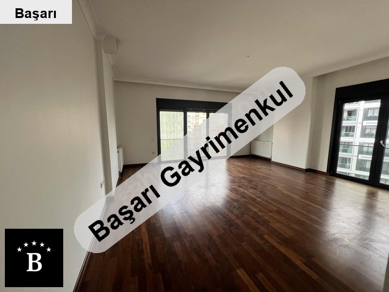 Başarı'dan suadi̇ye bağdata 5 bi̇nada 140 m2 3+1 boş balkonlu firsat
