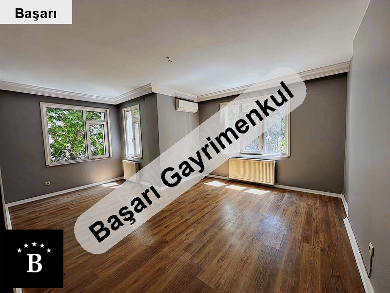 Başarı'dan suadi̇ye kavi̇sli̇ sokak'da mi̇ni̇büs cd paralel 90 m² 2+1