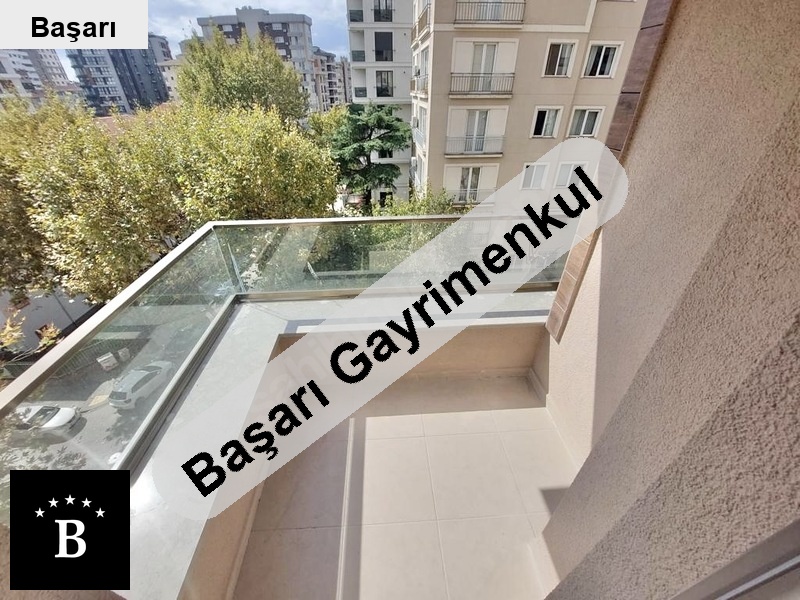 Başarı'dan  alternati̇fsi̇z bağdat'a marmaray'a çok yakin 105m2 2+1