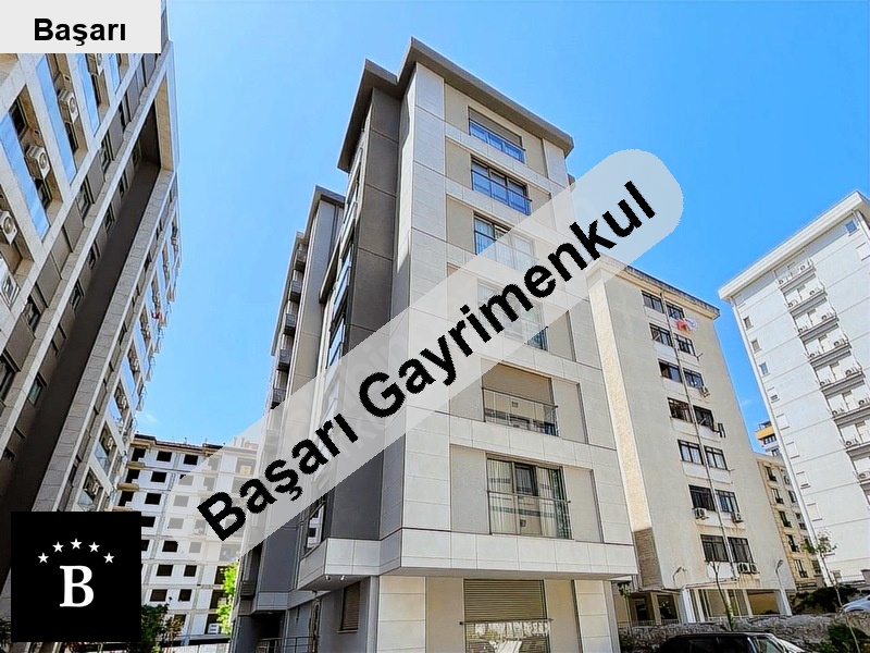 Başarı'dan da sahi̇le yakin katta tek balkonlu satilik sifir 3+1