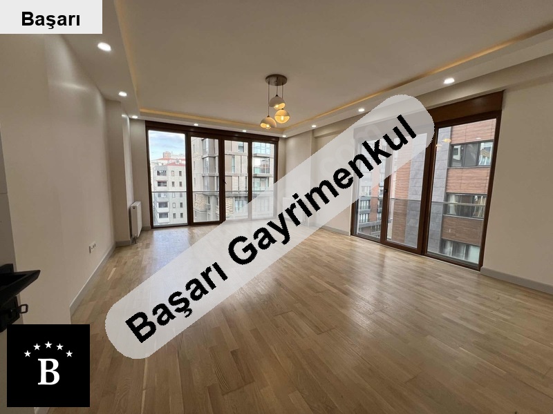 Başarı'dan  sahi̇lde 10 yillik ebeyn bany 120 m2 3+1