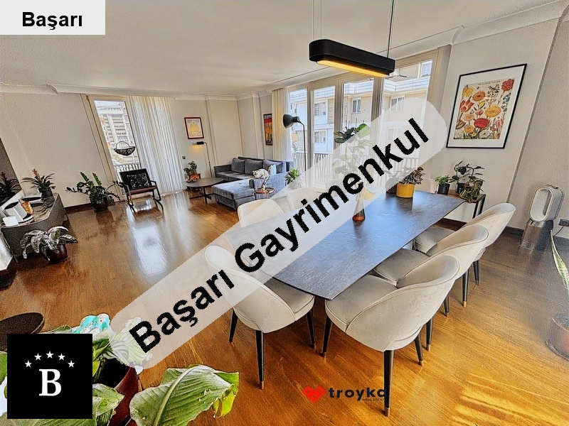 Başarı'dan  bağdat si yakını 4+1 150 m2 net lüks daire