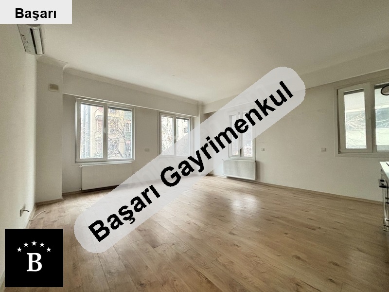 Başarı'dan suadi̇ye'de bağdat cd yakin buti̇k bi̇na ara kat 2+1