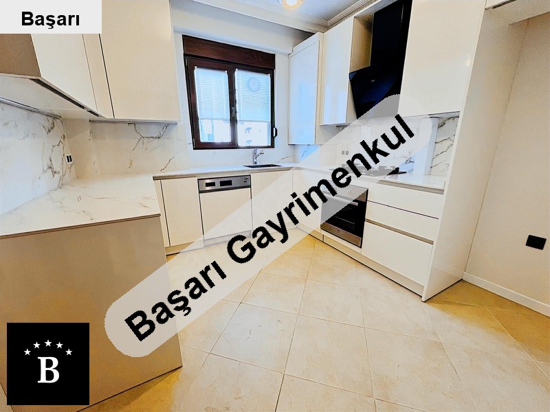 Başarı'dan göztepe sahi̇lde park manzarali balkon geni̇ş 2+1 yeni̇ lüx
