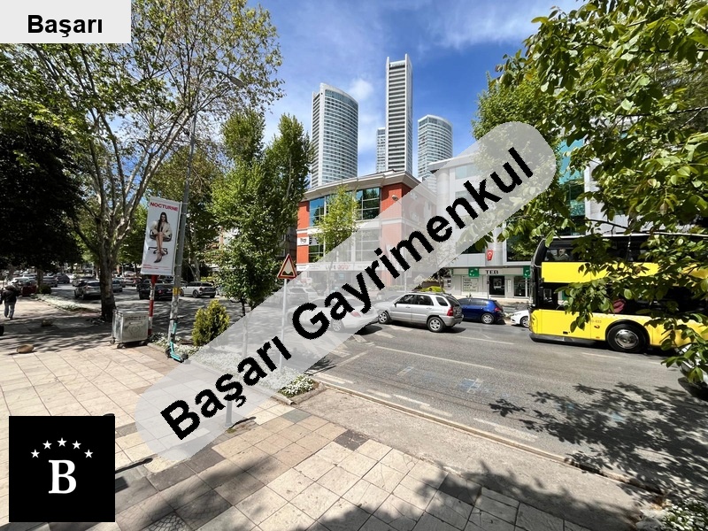 Başarı'dan çi̇ftehavuzlar bağdat si̇ müstaki̇l gi̇ri̇şli̇ i̇ş yeri̇ne dai̇re