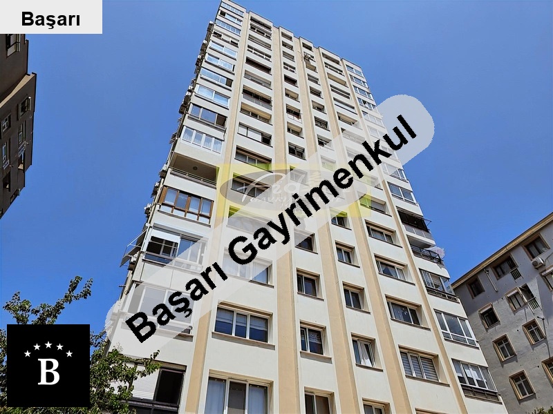 göztepe mi̇ni̇büs cad üzeri̇ 3+1 geni̇ş satilik dai̇re