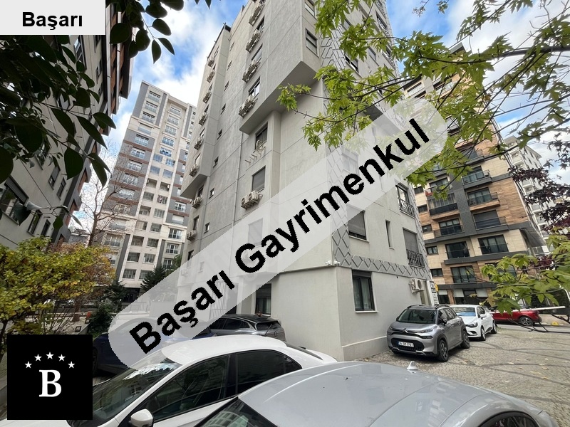 Başarı'dan  suadi̇ye kaptan ari̇fte 120 m2 geni̇ş satilik yeni̇ 3+1dai̇re