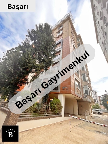 Başarı'dan 'ten özgürlük parkina komşu 87m² net15 yillik balkonlu