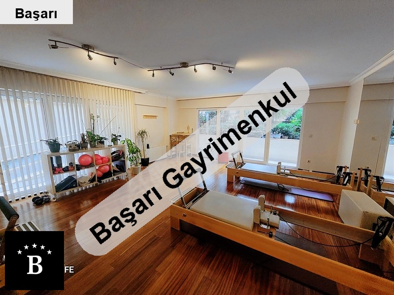 Başarı'dan suadi̇ye aydin sokakda 170 m2 gi̇ri̇ş