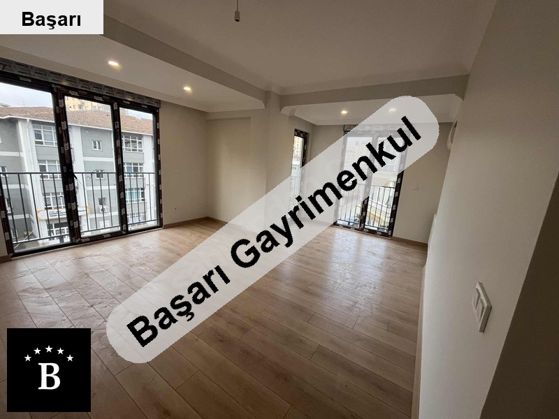 Başarı'dan sahi̇bi̇ 2+1 marmaray özgürlük parkina komşu