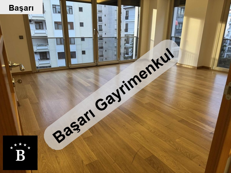 Başarı'dan suadiye'de ye yakın geniş ferah 100 m² net 3+1